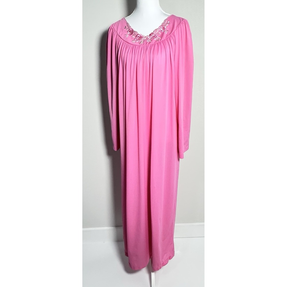 Vintage Shadowline Pink Nylon Modest Nightgown Embroidered Neckline USA Sz S - Picture 2 of 5